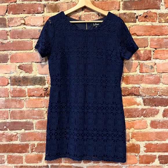 Lulu's Navy Lace Shift Dress Size Medium Back Exposed Zipper - Picture 1 of 8